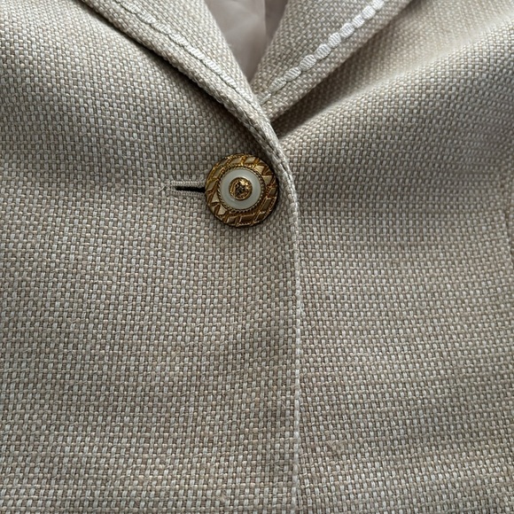 Tahari Cropped Tweed Blazer - Picture 2 of 9